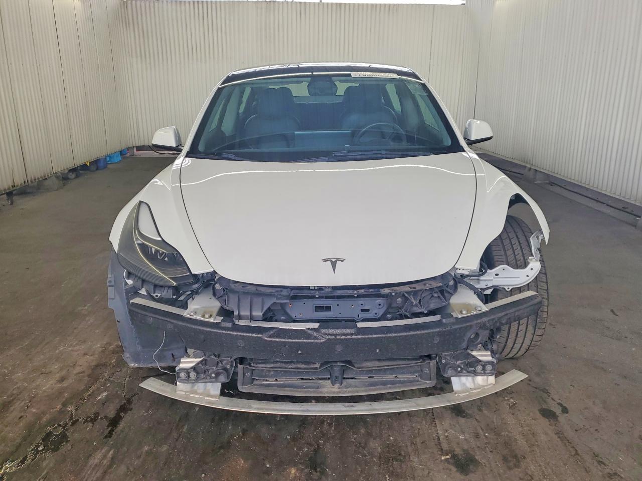 2022 Tesla Model 3 - Фото 5