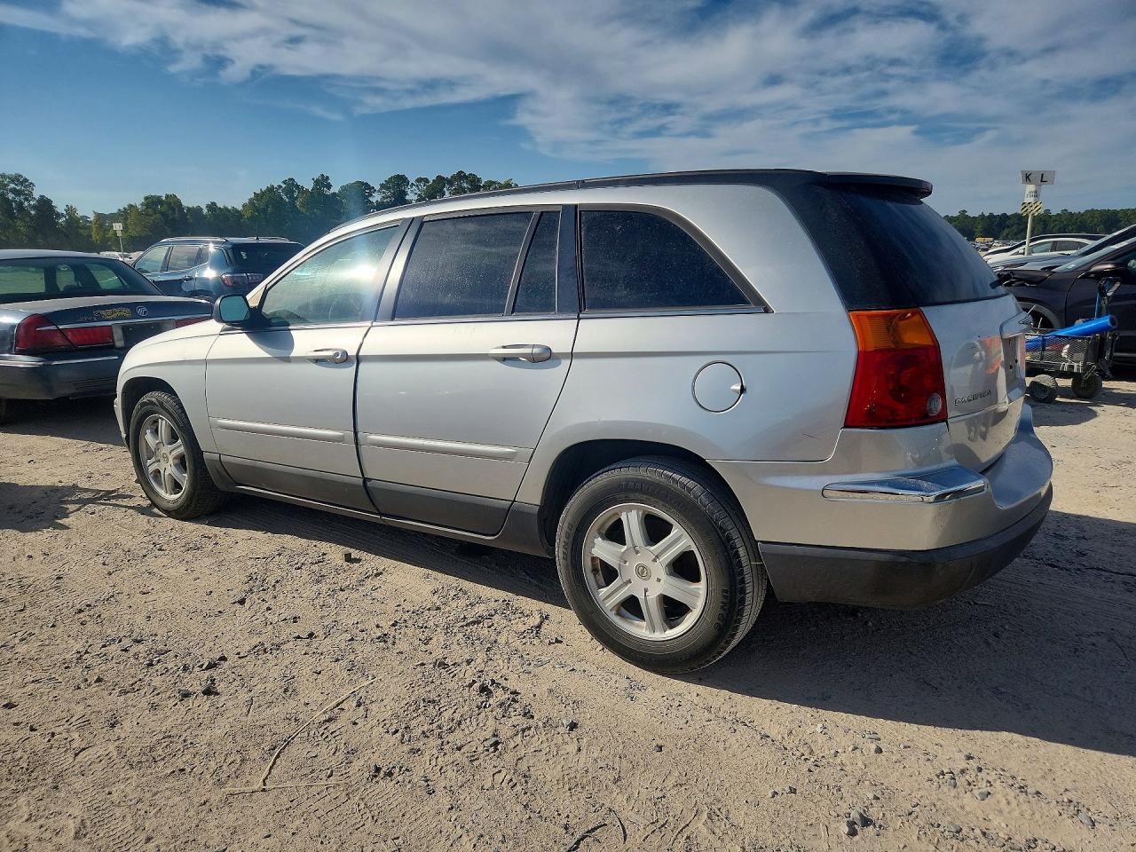 2005 Chrysler Pacifica Touring - Фото 2