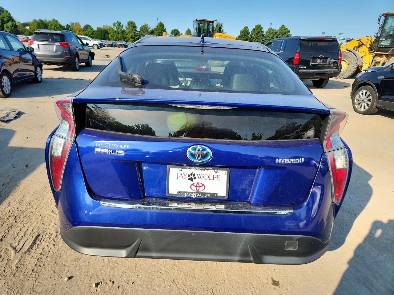 2016 Toyota Prius Three Touring - Image 6