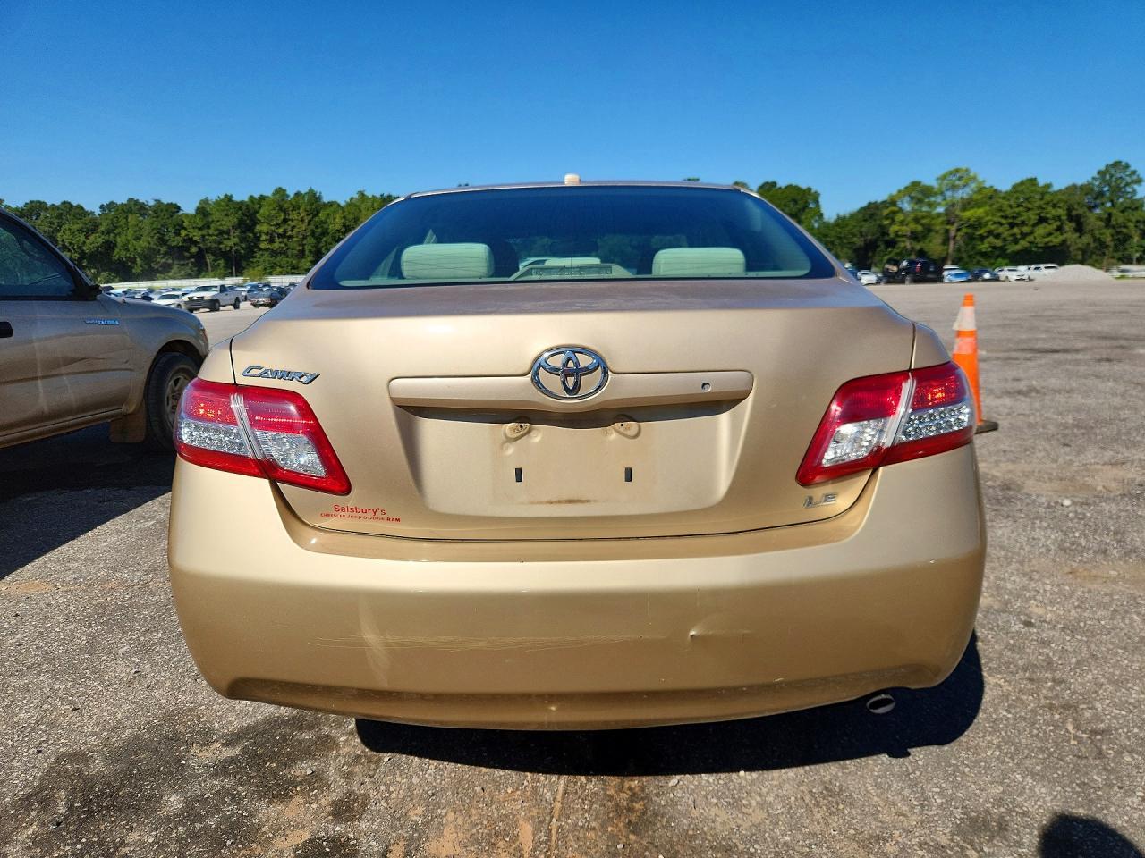 2011 Toyota Camry Le - Image 6