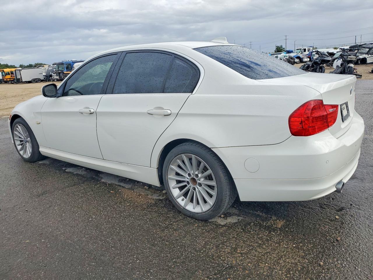 2011 BMW 335 D - Image 2