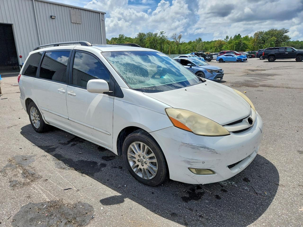 2010 Toyota Sienna Xle - Image 4