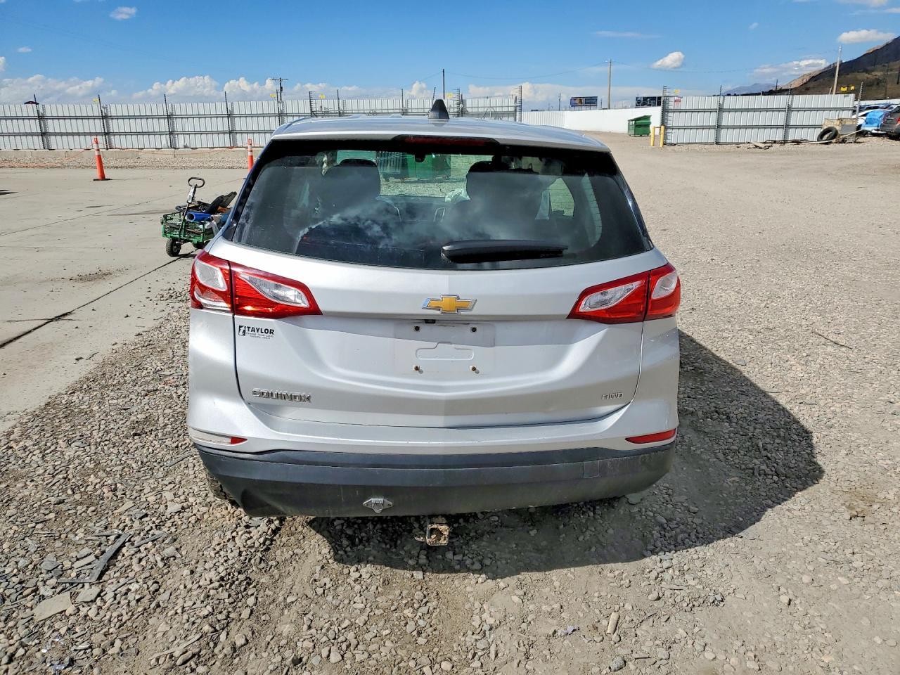 2019 Chevrolet Equinox Ls - Image 6
