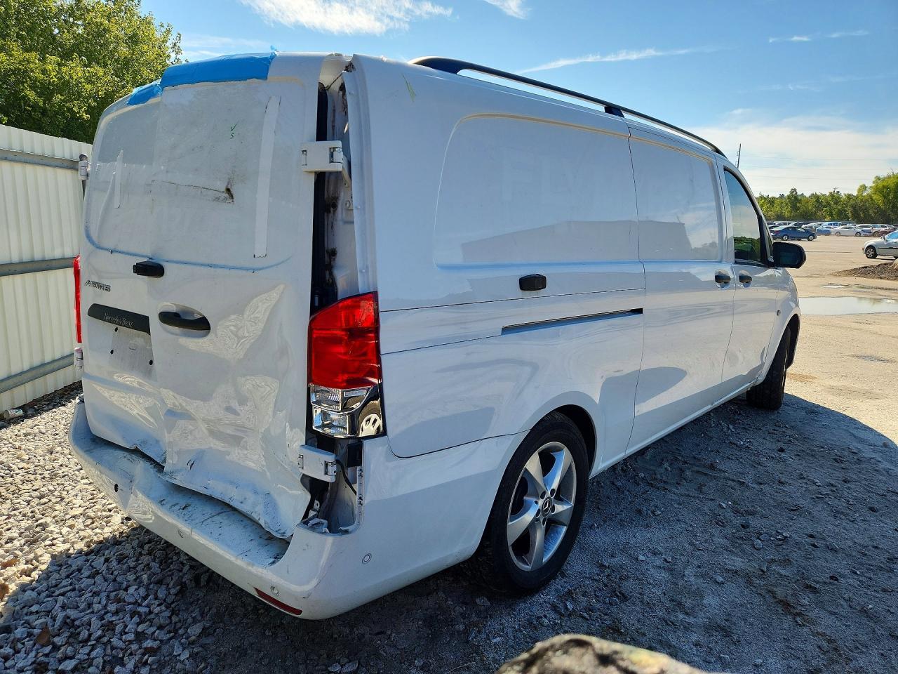 2023 Mercedes-Benz Metris - Image 3