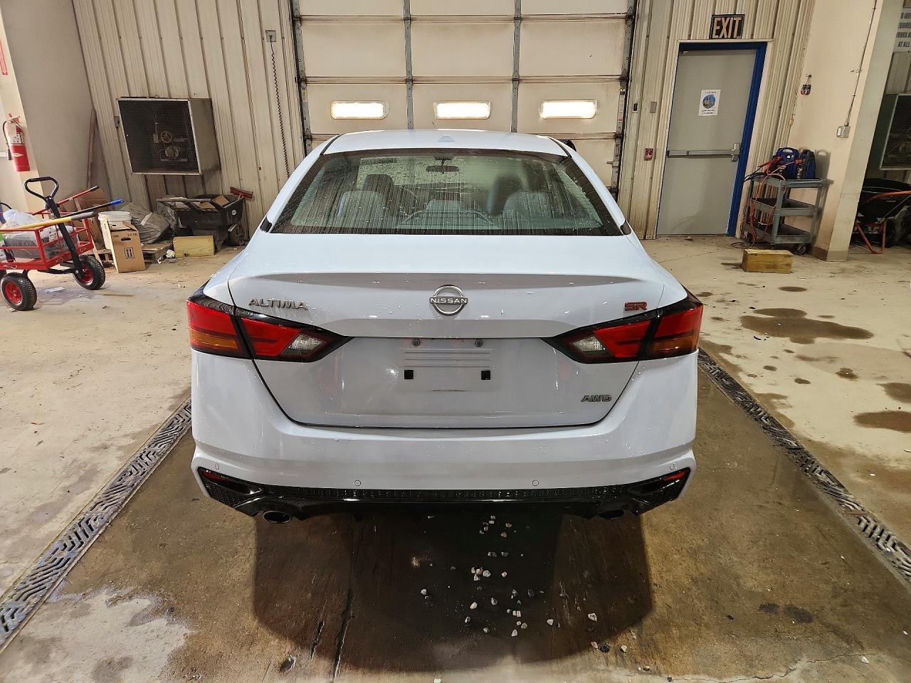 2025 Nissan Altima Sr - Фото 6