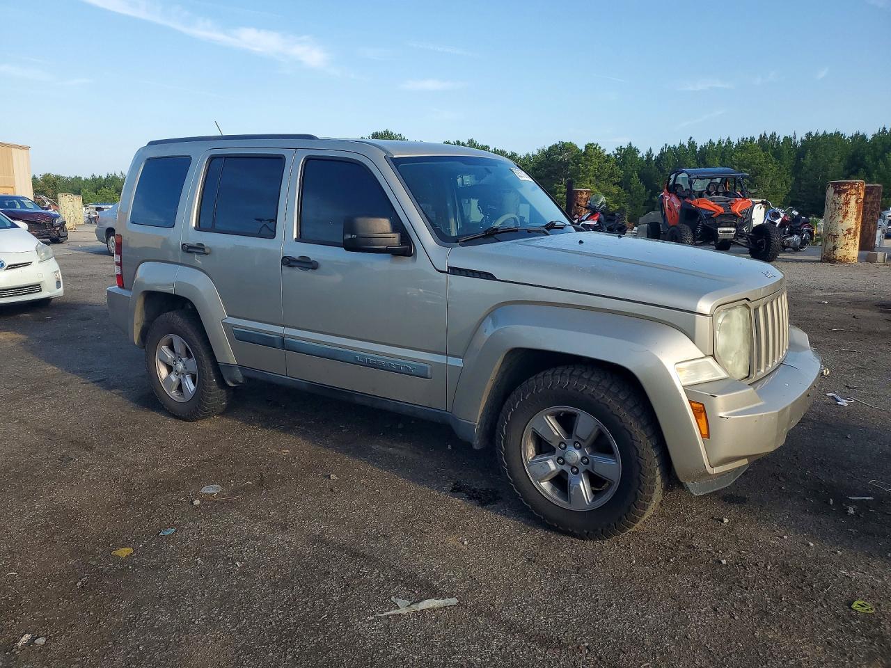2010 Jeep Liberty Sport - Image 4