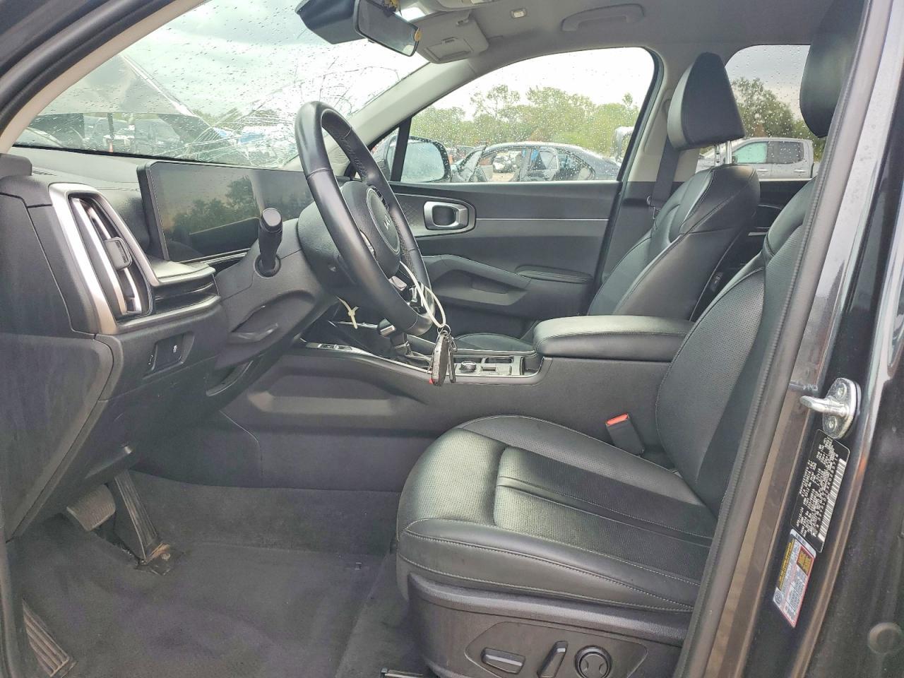 2024 Kia Sorento S - Image 7