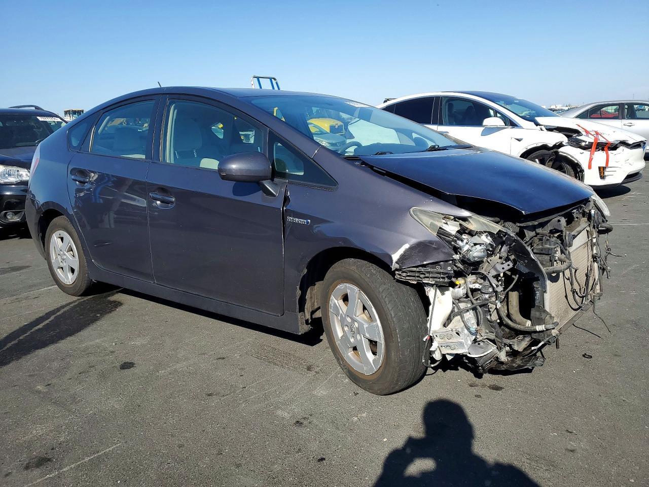 2011 Toyota Prius Three - Image 4