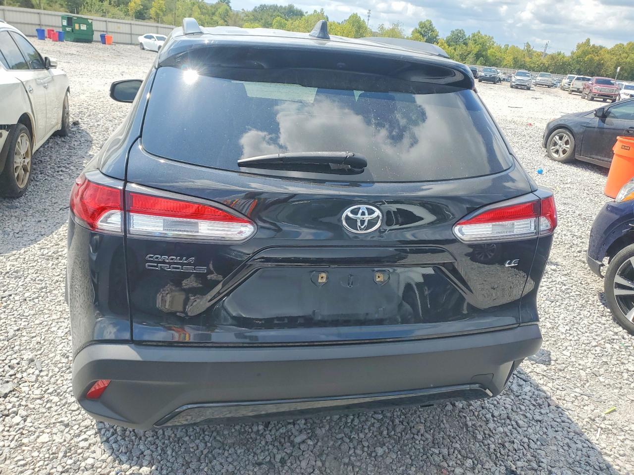 2022 Toyota Corolla Cross Le - Фото 6