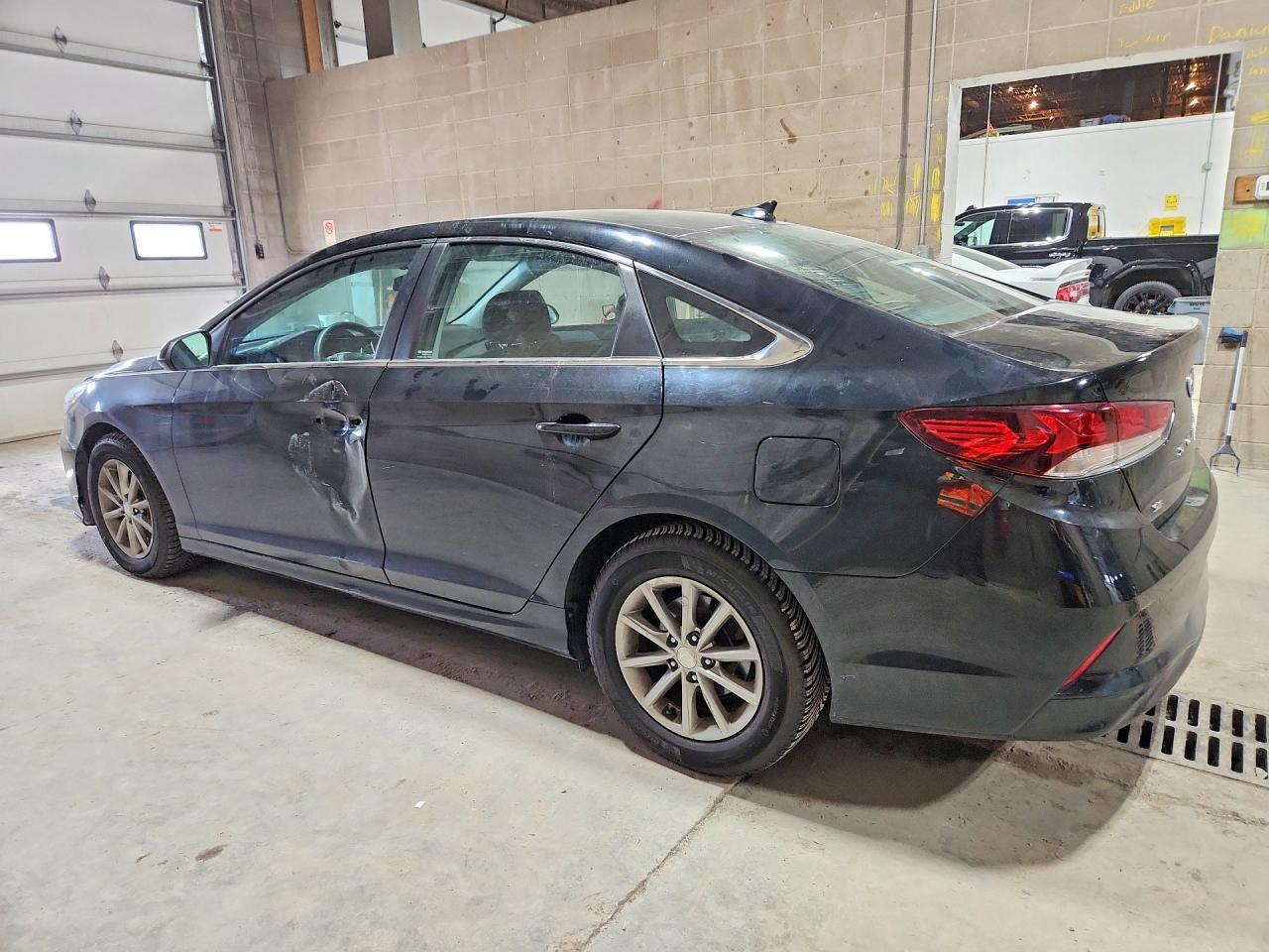 2019 Hyundai Sonata Se - Фото 2