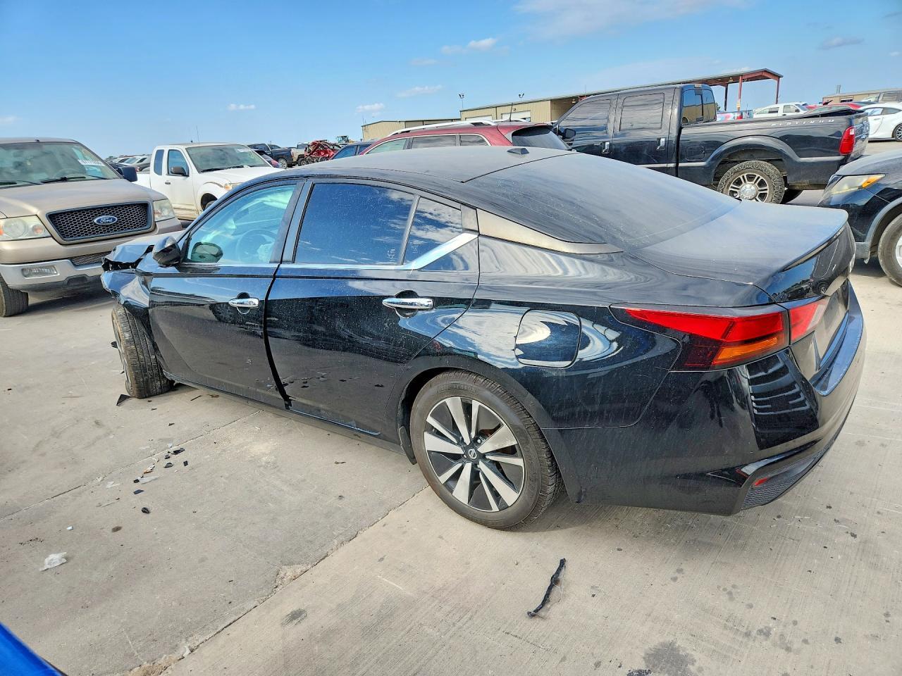 2020 Nissan Altima S - Image 2