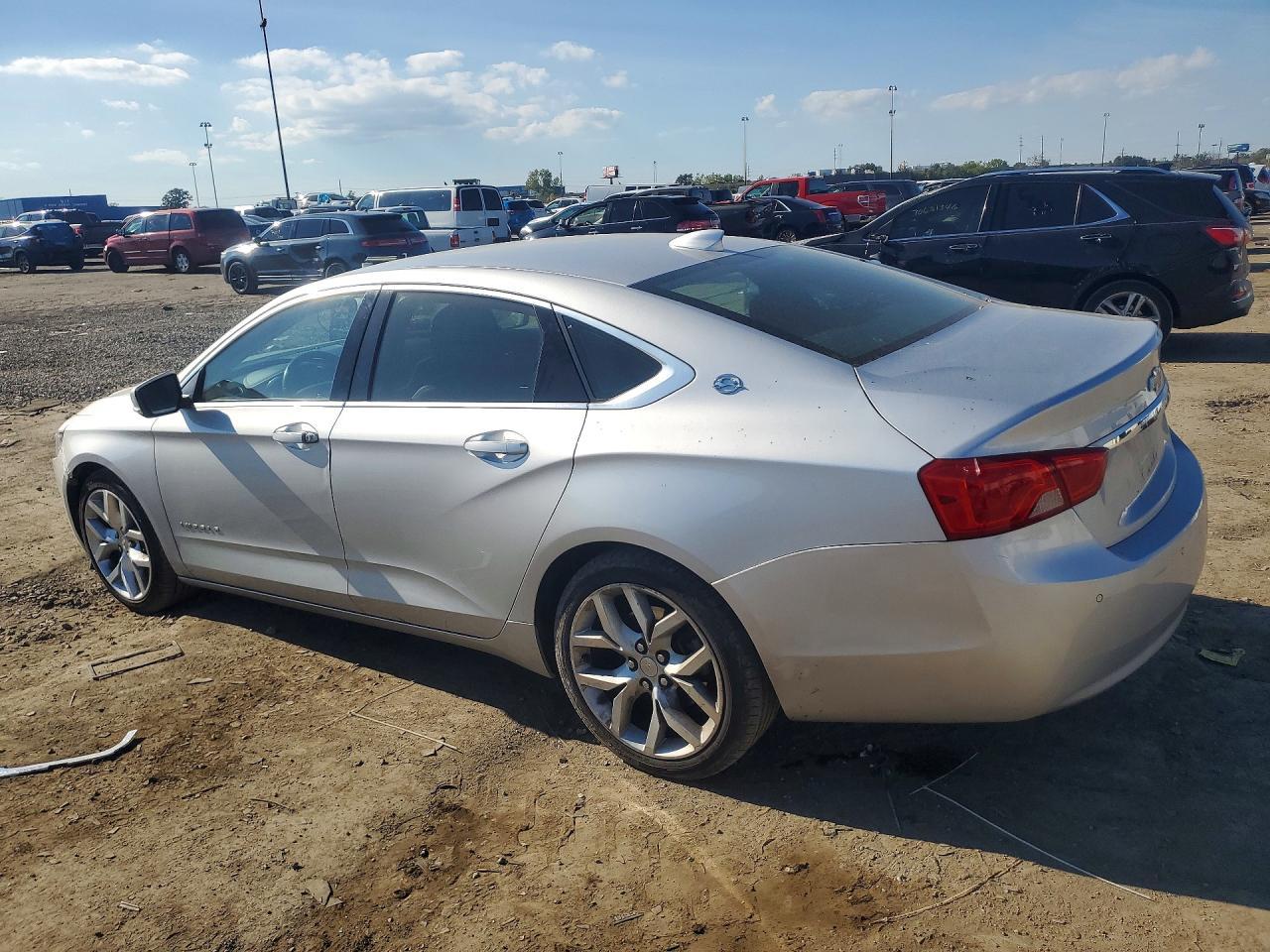 2016 Chevrolet Impala Lt - Фото 2