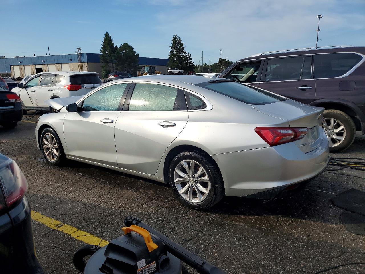 2022 Chevrolet Malibu Lt - Image 2