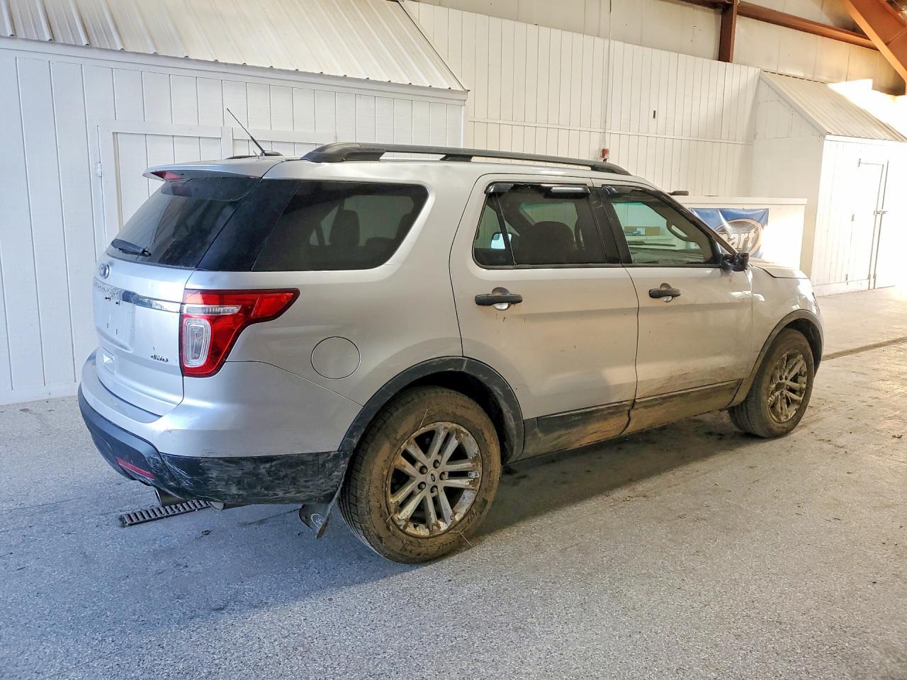 2015 Ford Explorer - Image 3