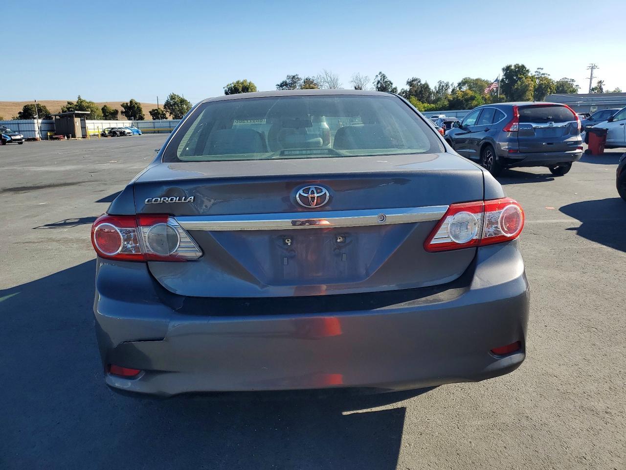 2013 Toyota Corolla L - Фото 6