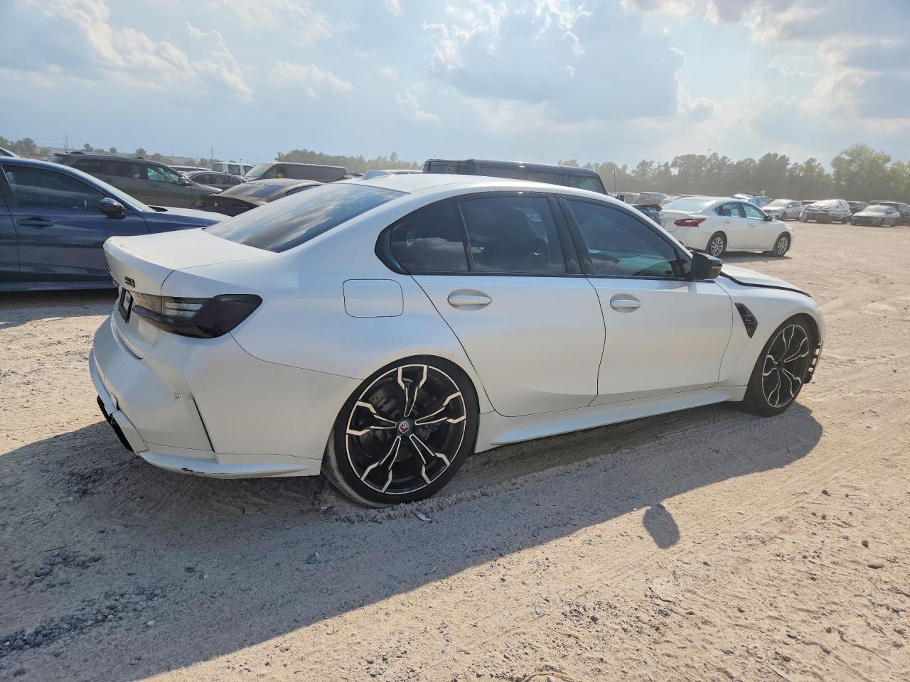 2023 BMW M3 Competition - Фото 3