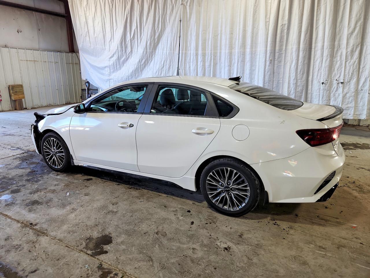 2023 Kia Forte Gt Line - Фото 2