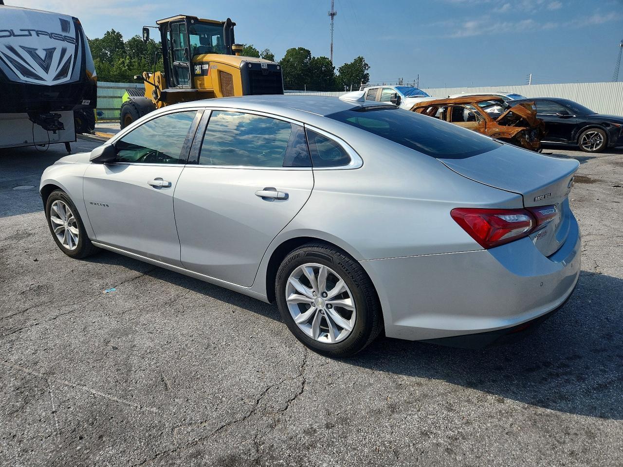 2019 Chevrolet Malibu Lt - Image 2