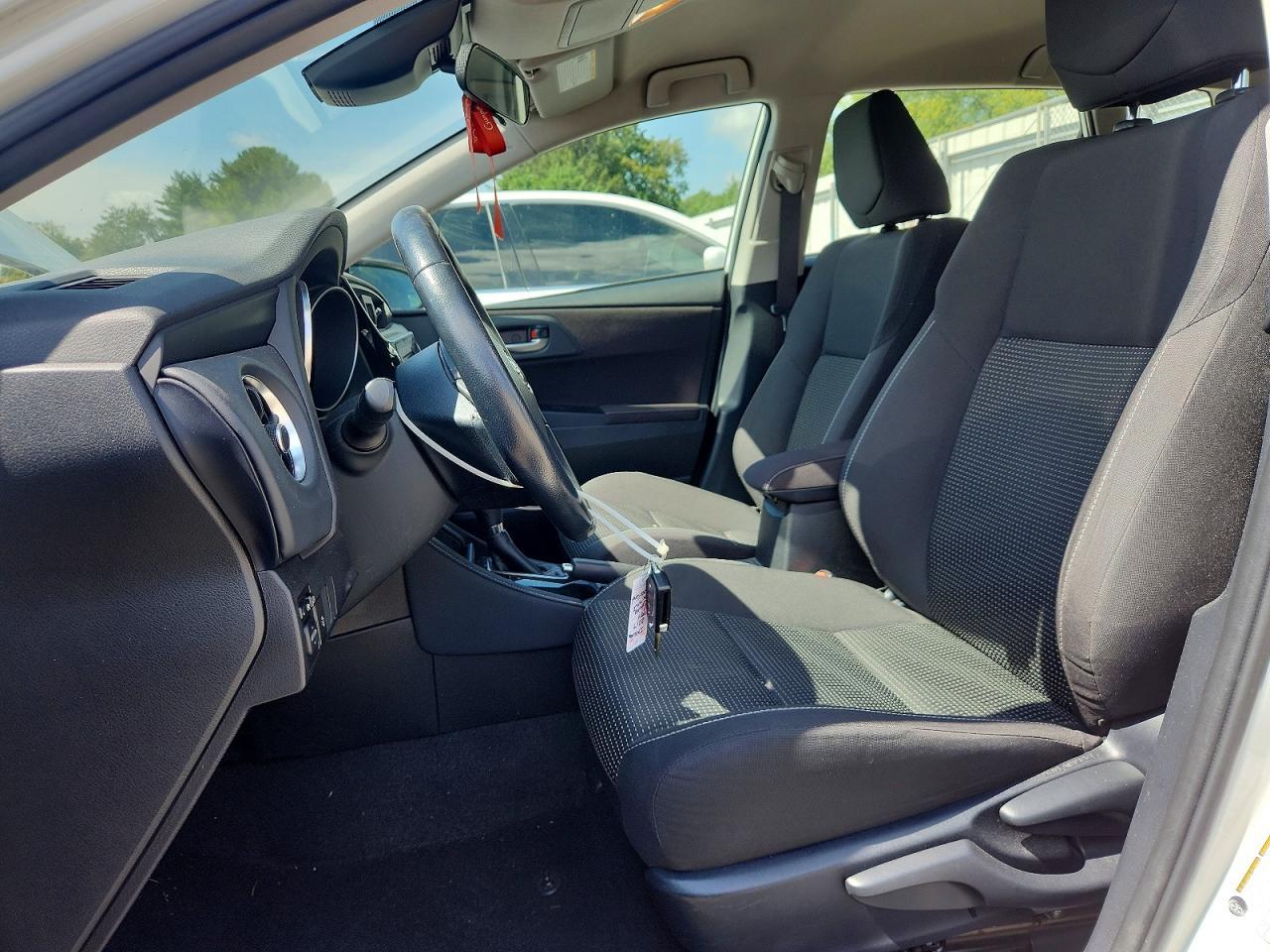 2017 Toyota Corolla Im Base - Image 7