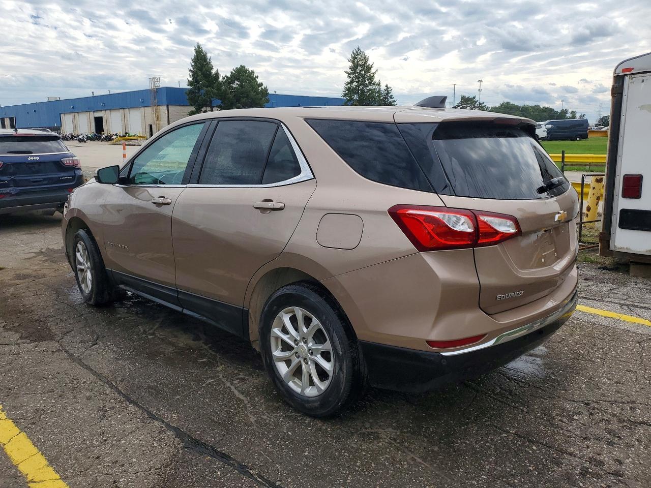 2018 Chevrolet Equinox Lt - Фото 2