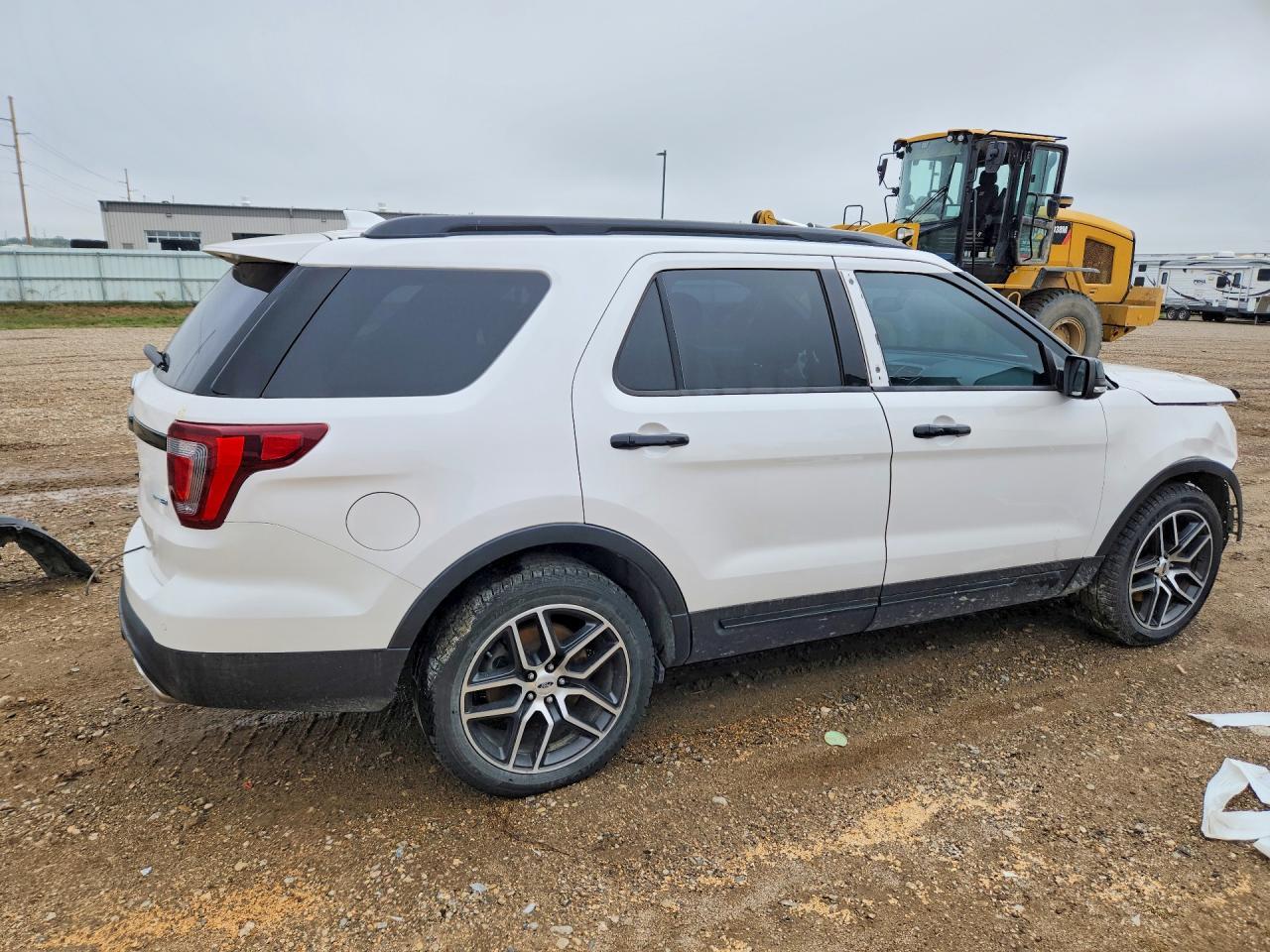 2016 Ford Explorer Sport - Image 3