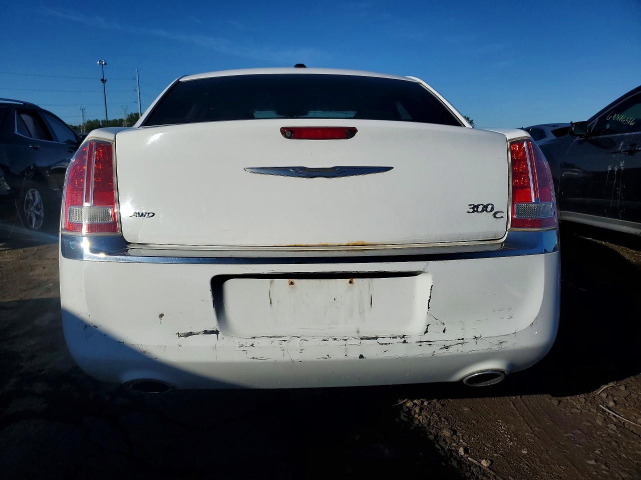 2014 Chrysler 300C - Фото 6