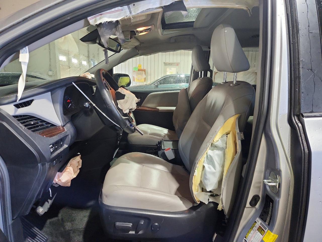 2018 Toyota Sienna Limited 7-Passenger - Фото 7