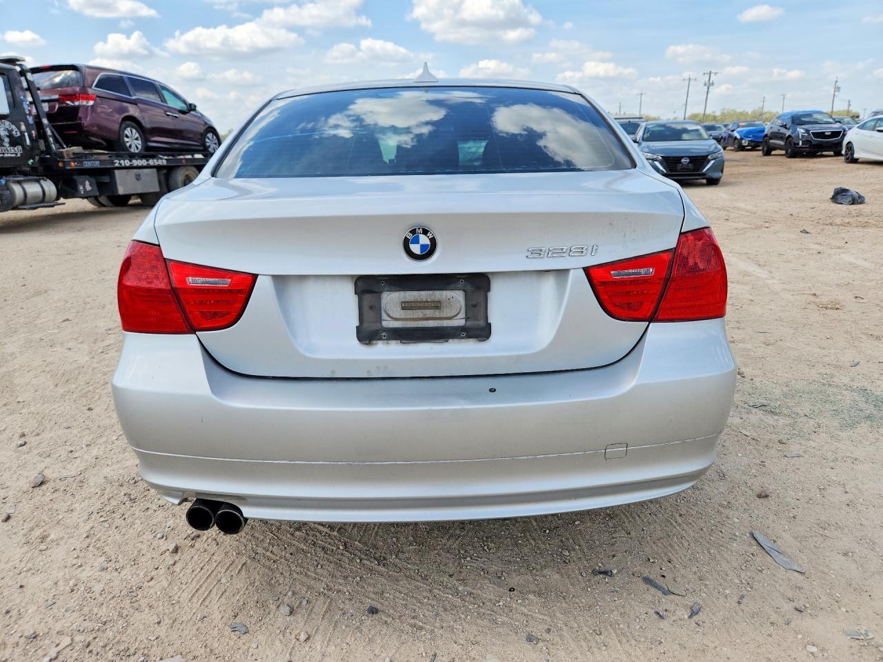 2009 BMW 328 I - Image 6