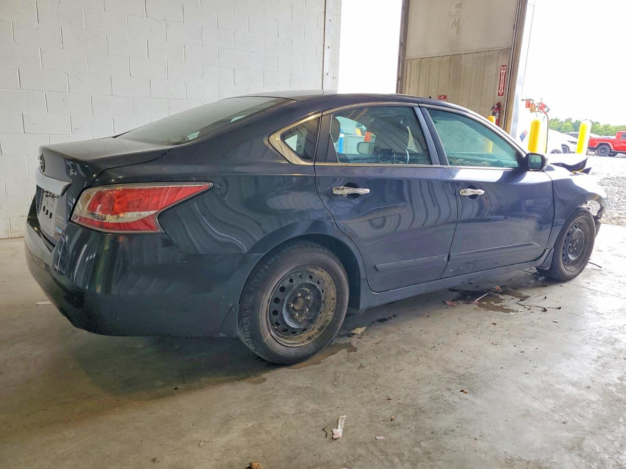 2014 Nissan Altima 2.5 S - Фото 3
