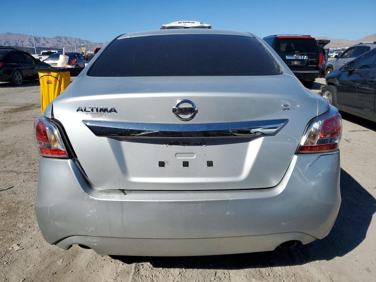 2015 Nissan Altima 2.5 S - Фото 6