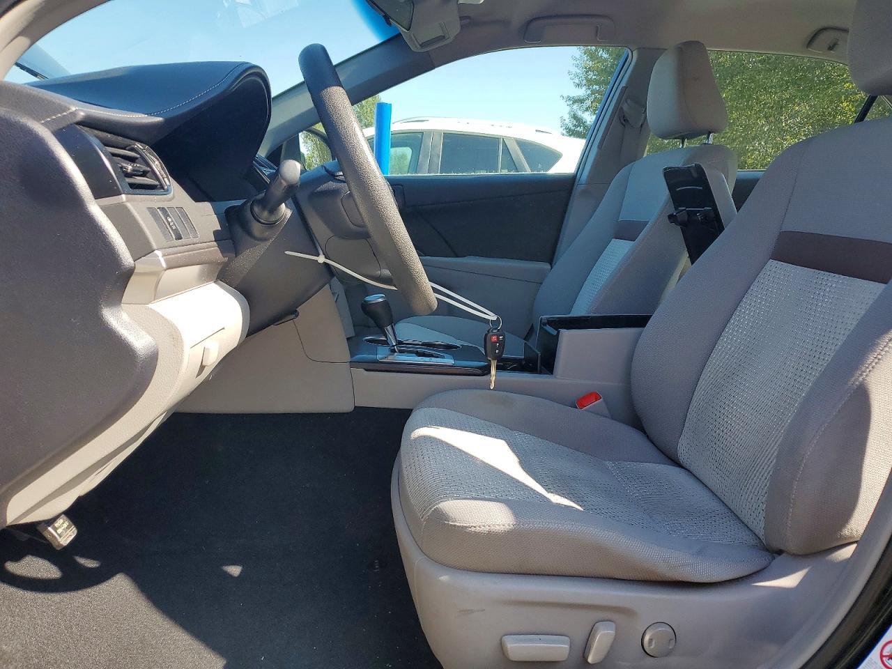 2013 Toyota Camry Le - Фото 7