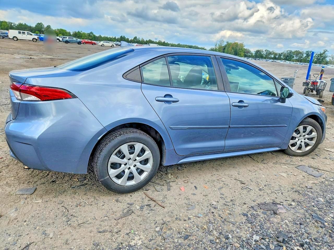 2021 Toyota Corolla Le - Фото 3