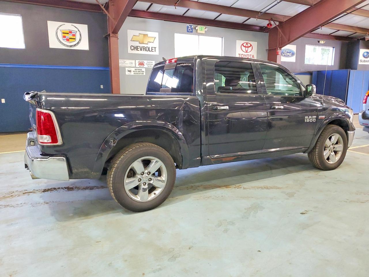 2015 Ram 1500 Laramie - Фото 3