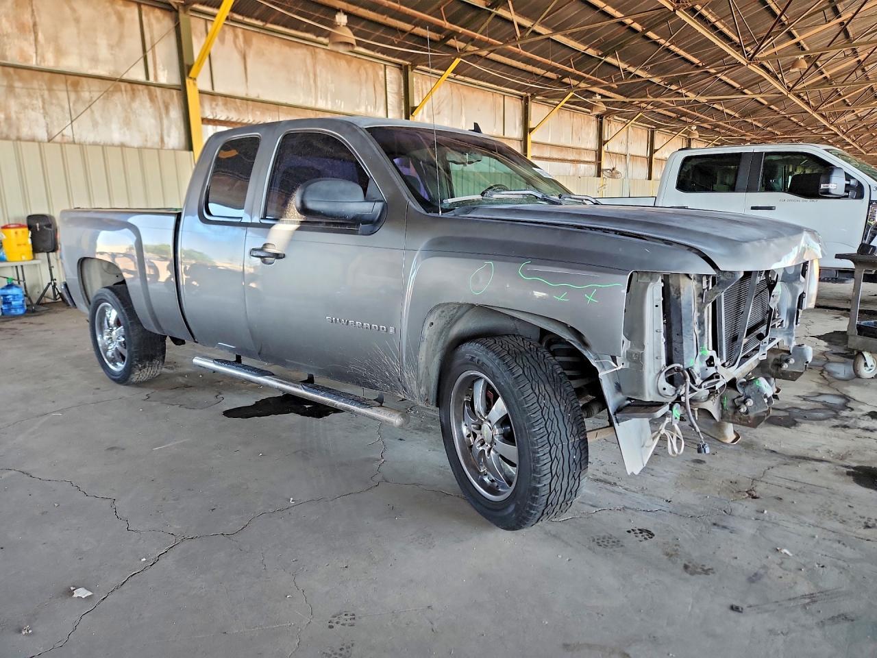 2007 Chevrolet Silverado C1500 Classic - Image 4