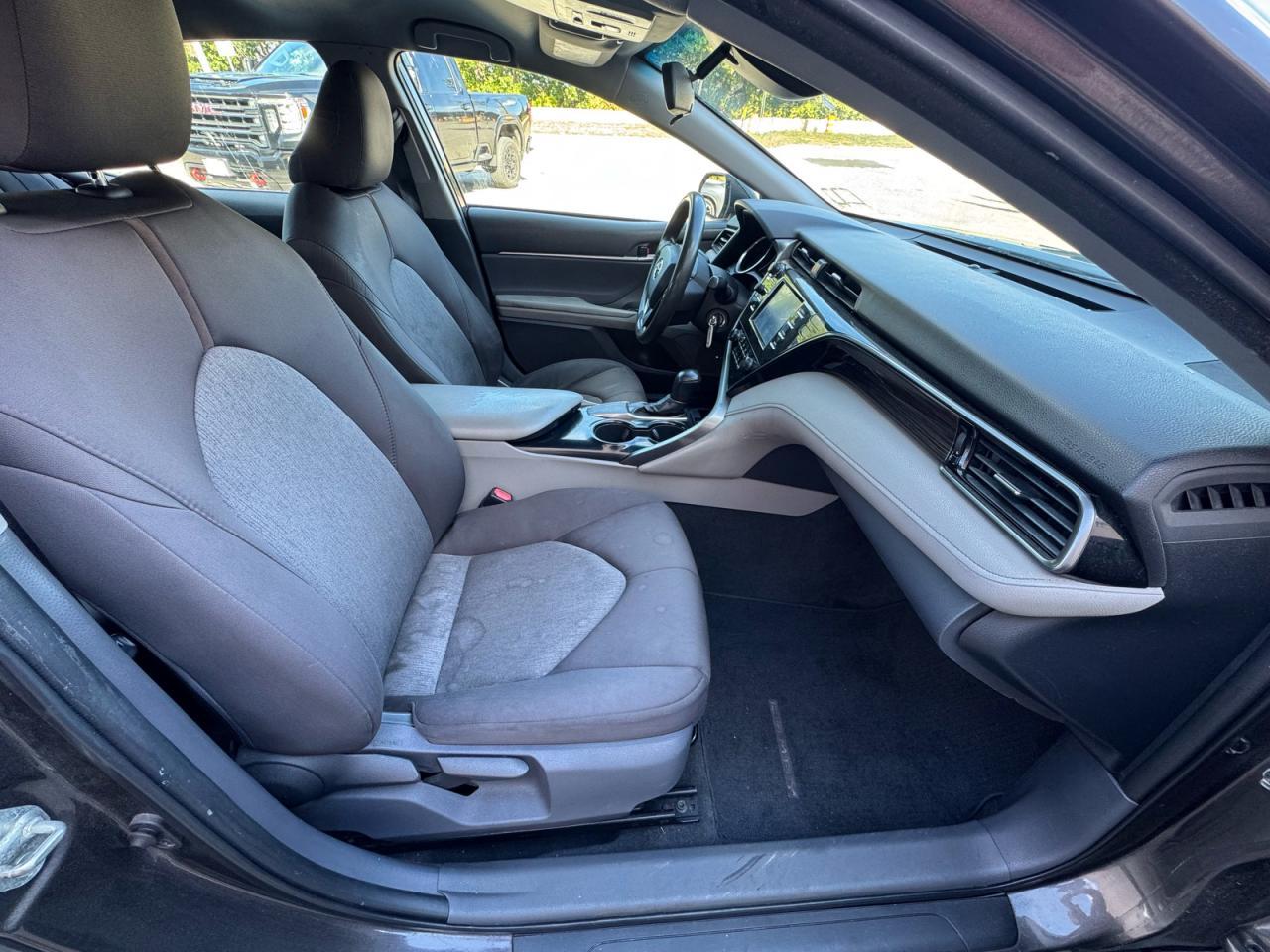 2019 Toyota Camry Le - Image 5
