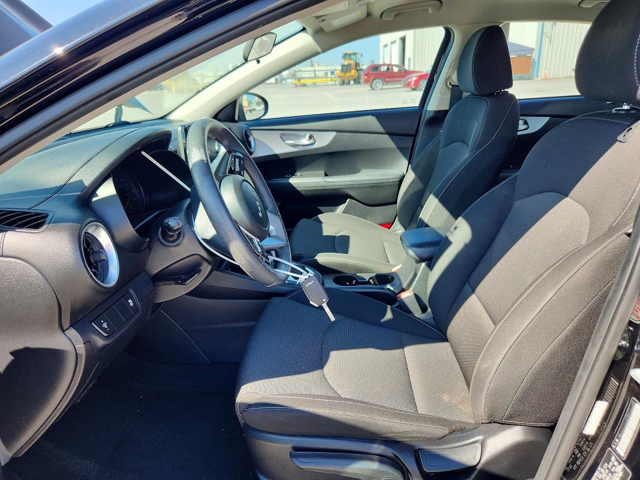 2023 Kia Forte Lxs - Фото 7