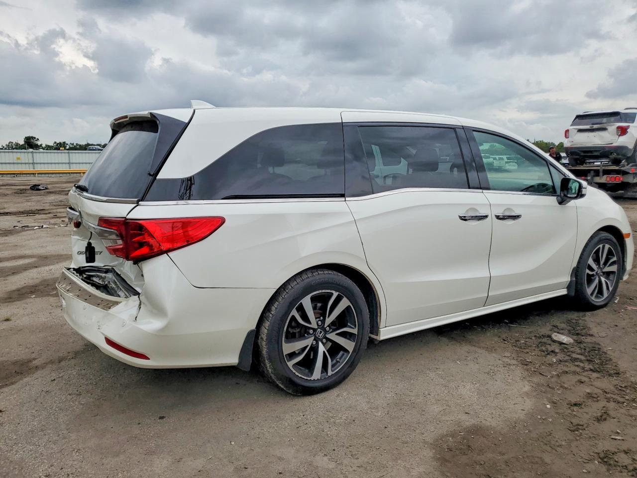2018 Honda Odyssey Elite - Фото 3