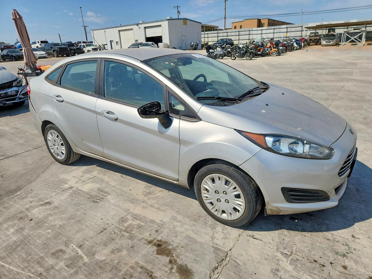 2015 Ford Fiesta S - Фото 4
