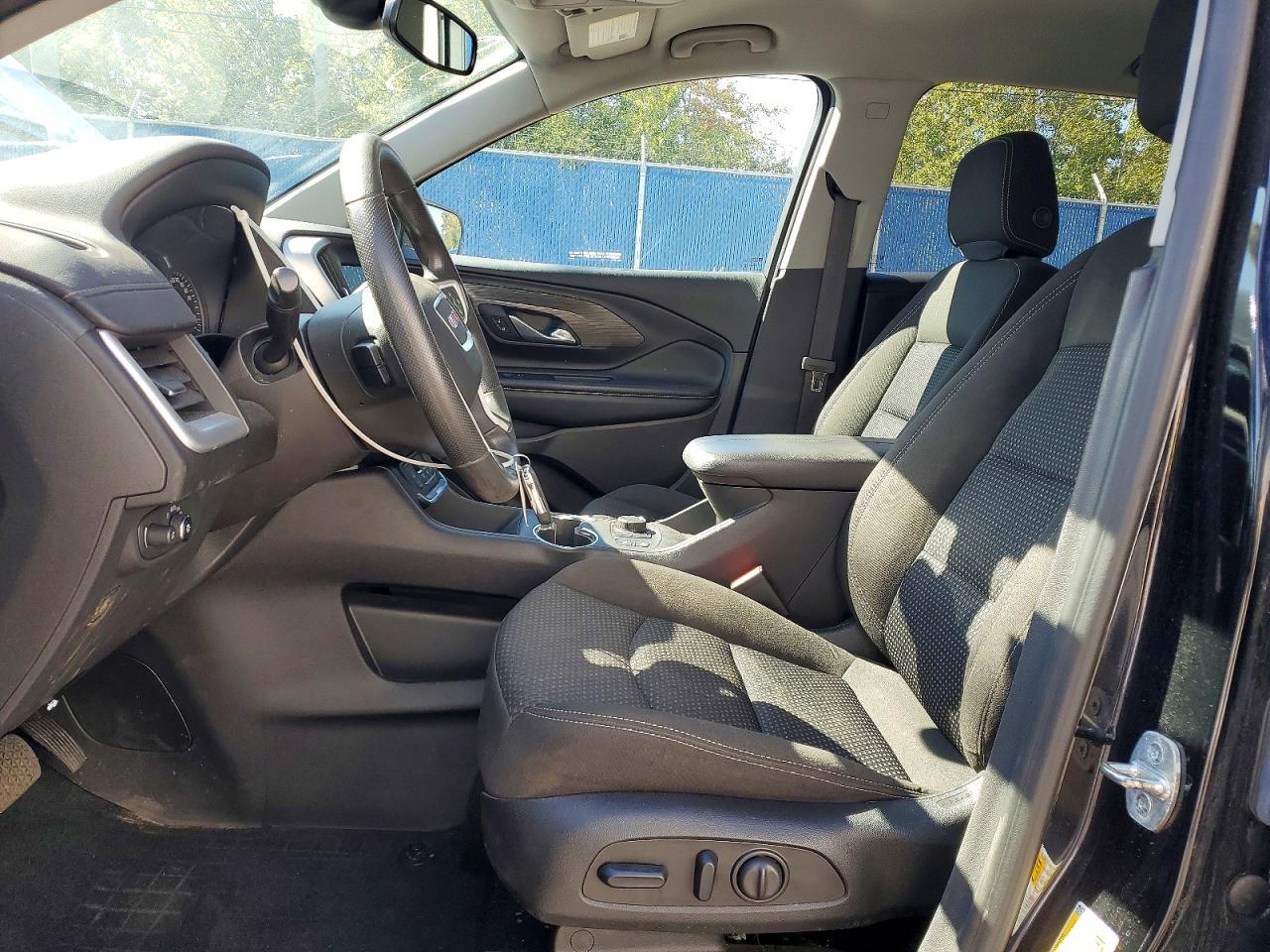 2023 GMC Terrain Sle - Image 7
