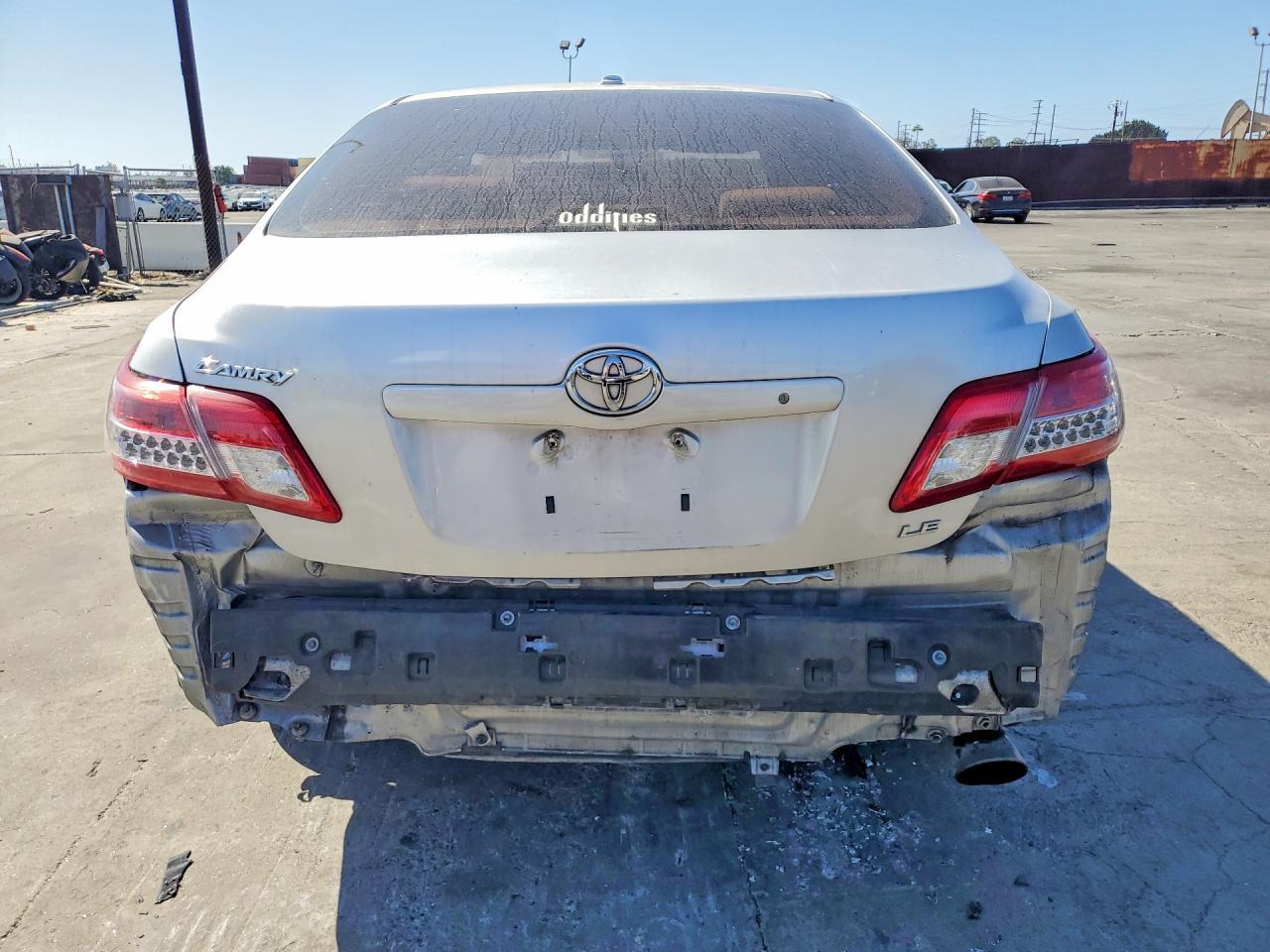 2010 Toyota Camry Le - Image 6