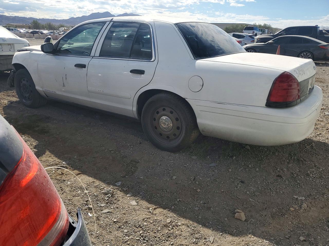 2006 Ford Crown Vict - Фото 2