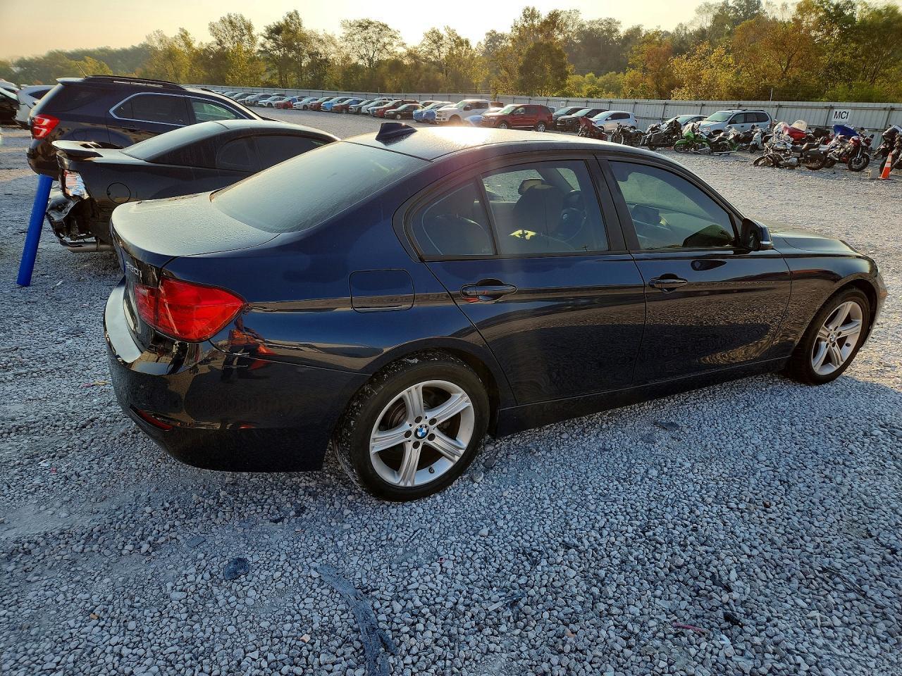 2014 BMW 320 I xDrive - Фото 3