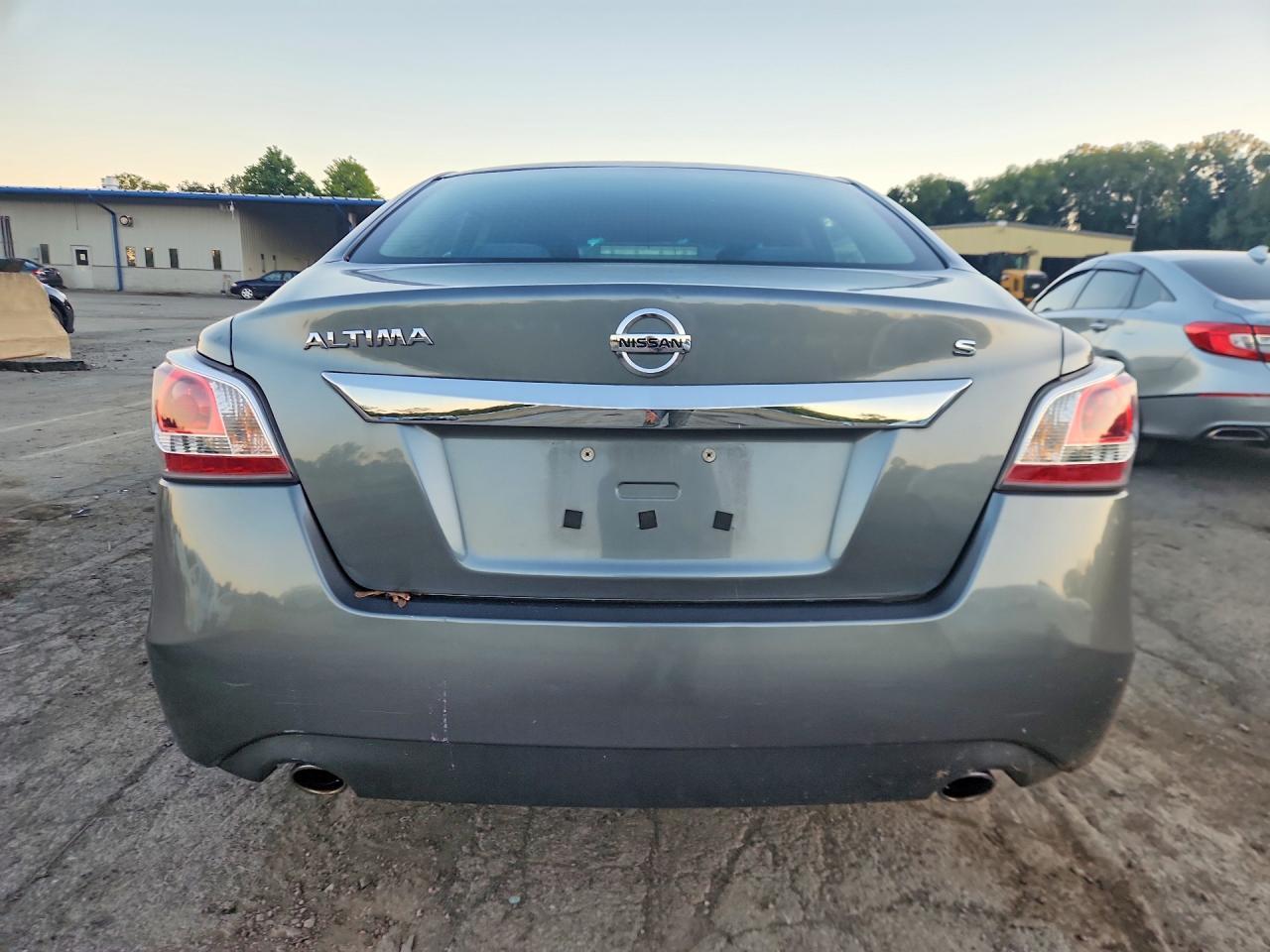 2015 Nissan Altima 2.5 S - Фото 6