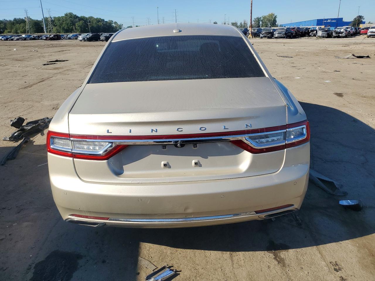 2017 Lincoln Continental Select - Фото 6