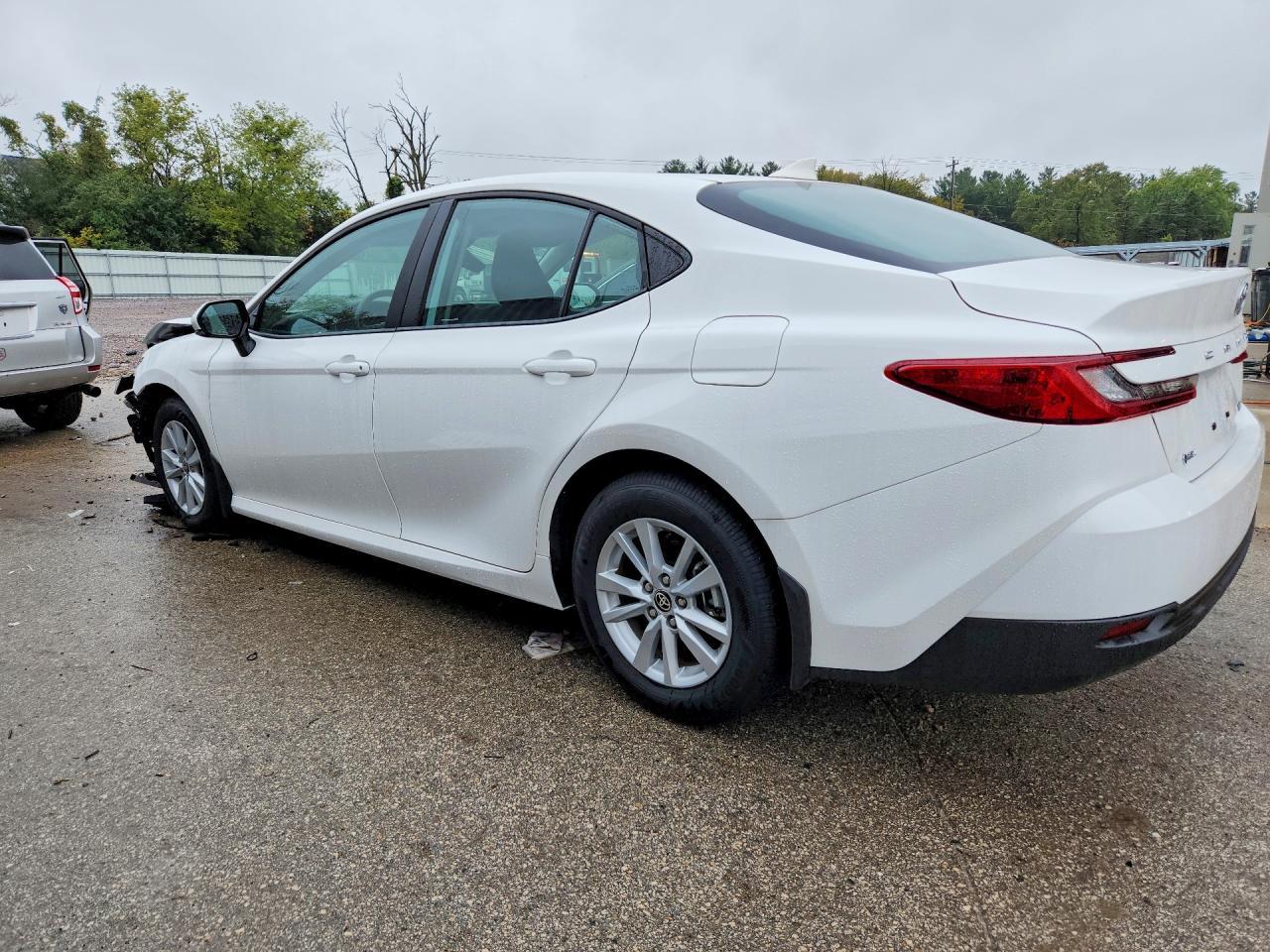 2026 Toyota Camry /Le/ - Фото 2