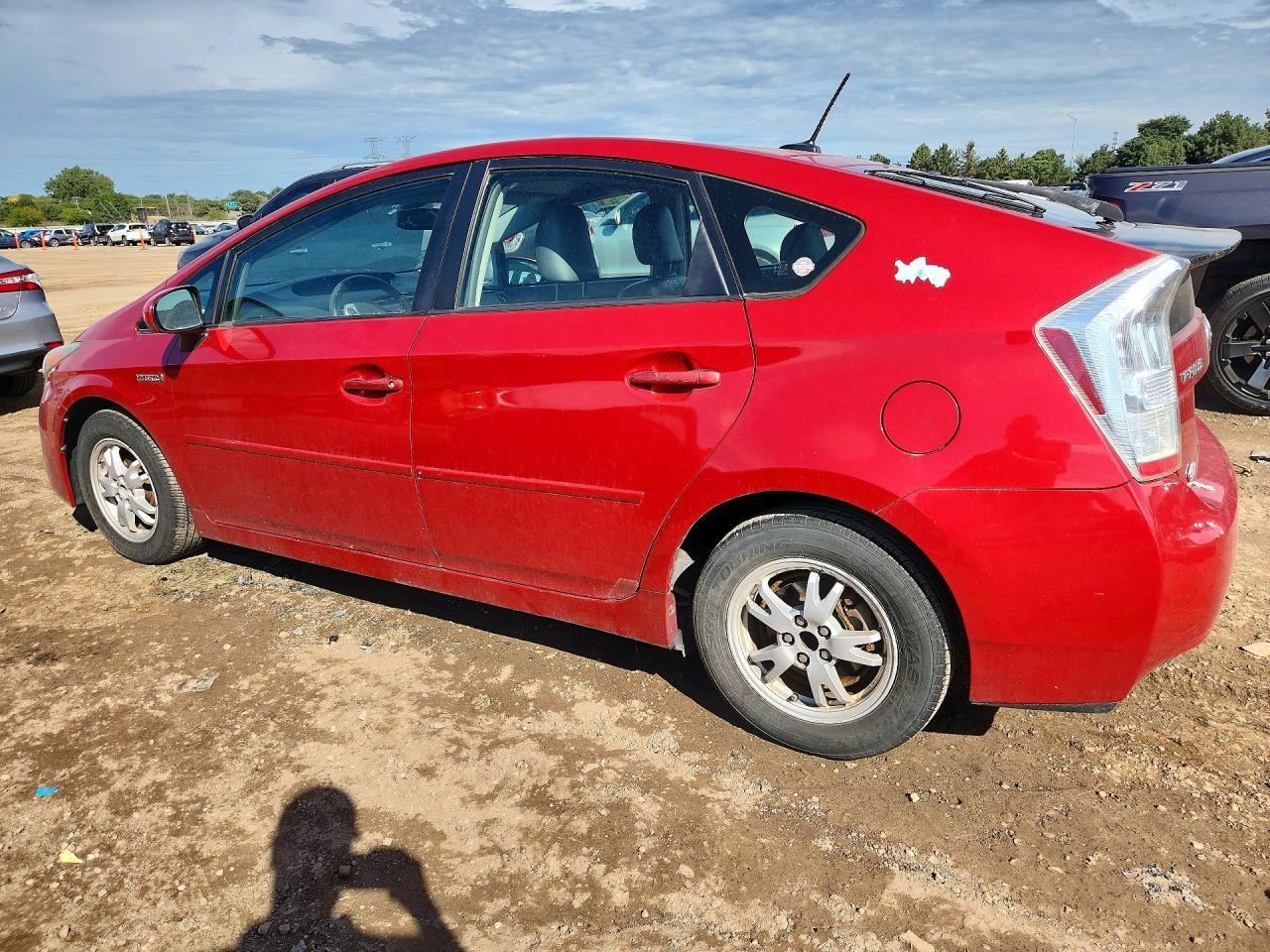 2010 Toyota Prius Iv - Image 2