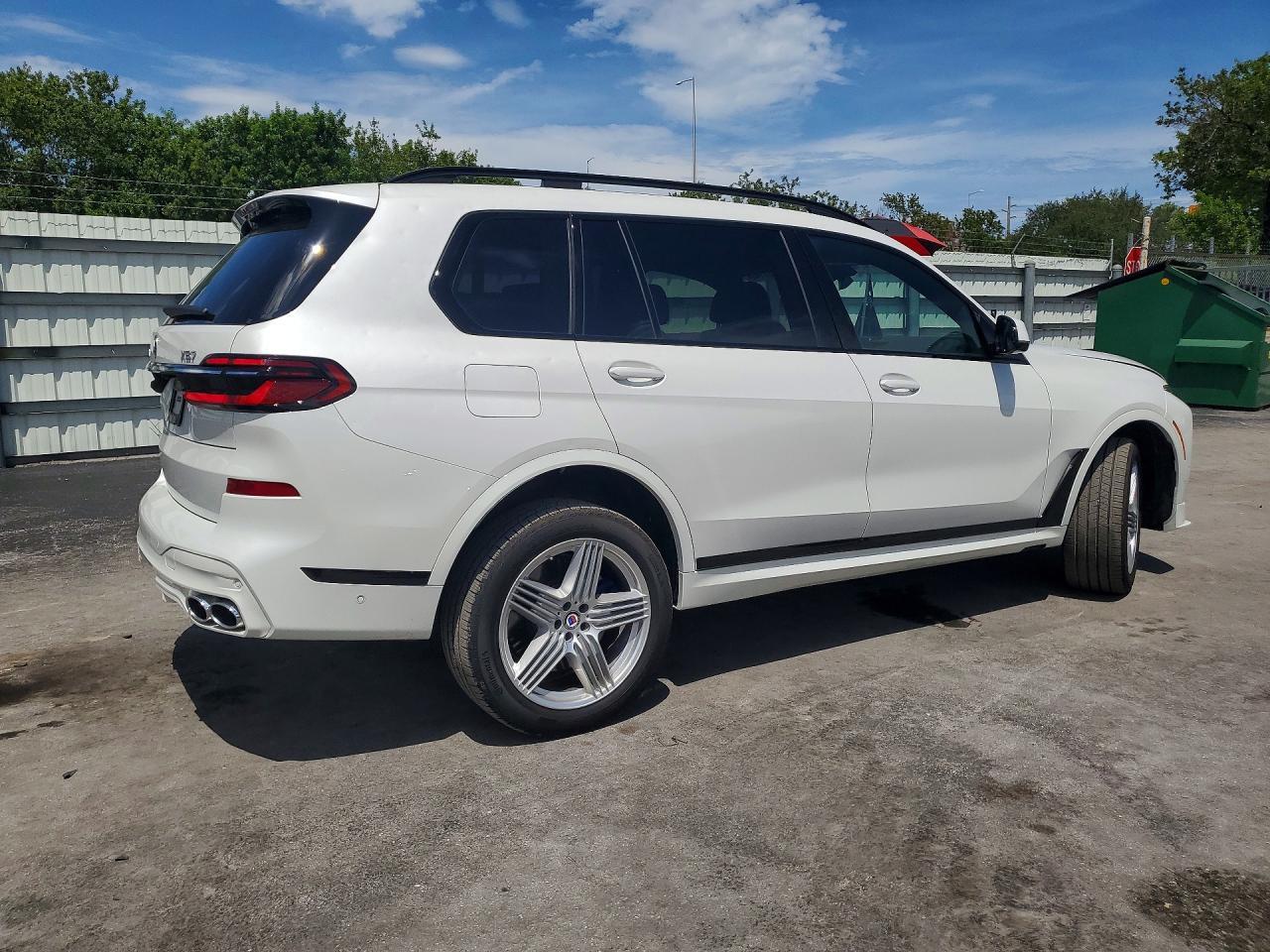 2025 BMW X7 Alpina Xb7 - Image 3