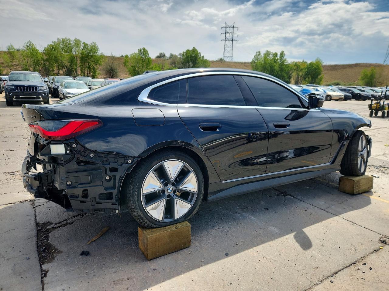 2025 BMW I4 xDrive 40 - Фото 3