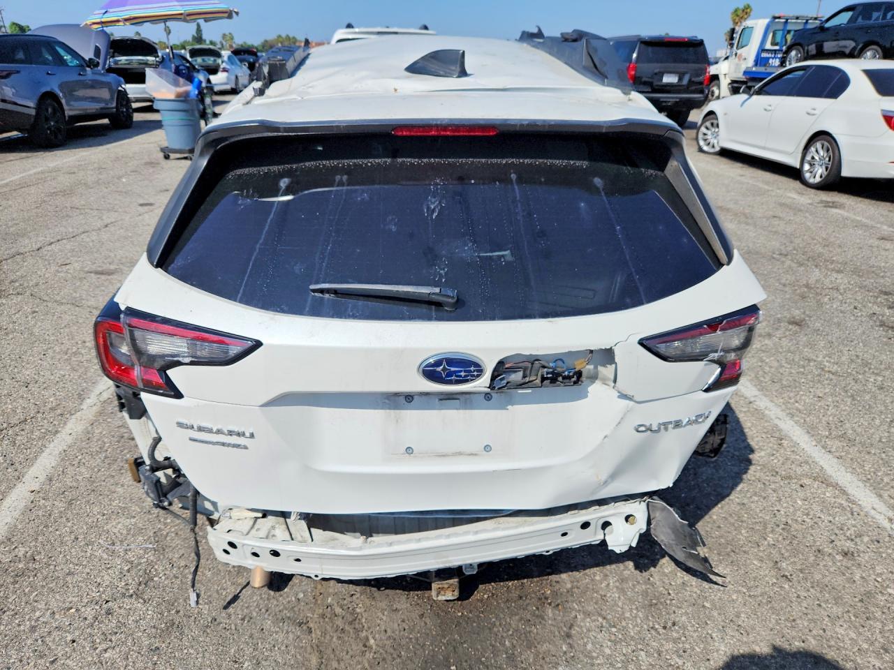2022 Subaru Outback Limited - Image 6