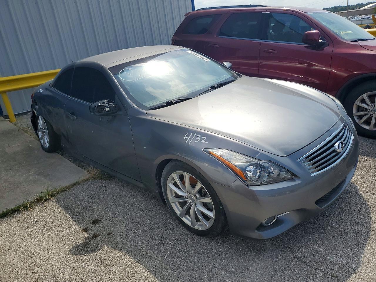 2013 Infiniti G37 Convertible Base - Image 4
